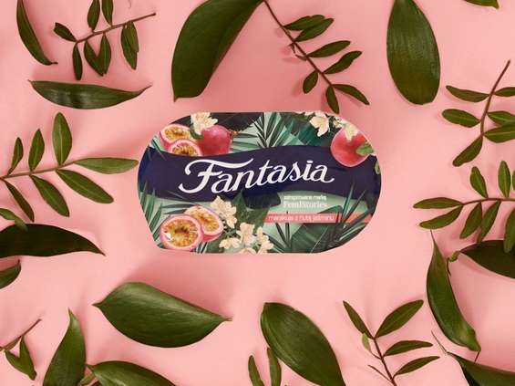 Premiera jogurtów Fantasia wsparta minikolekcją odzieży Femi Stories