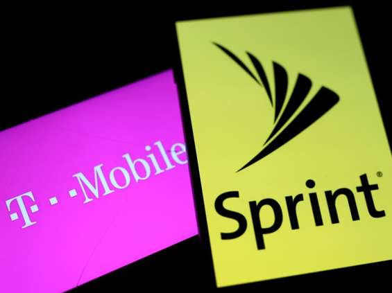 Przejęcie Sprinta przez T-Mobile US coraz bliżej